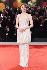 Von Emma Stone bis Amal Clooney: Die schönsten Red-Carpet-Looks aus Venedig