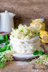 So schmeckt der Frühsommer: Himmlische Desserts mit Holunderblüte