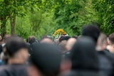 Xatars letztes Geleit zum Nordfriedhof in Bonn.