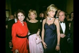 Lady Diana beehrte die Met Gala 1996 in einem Dior-Kleid, das für Gesprächsstoff sorgte.&nbsp;&nbsp;
