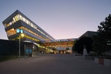 Therme Wien: Herbstliche Punschmomente am Pool