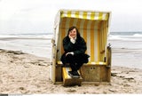 Erinnerungen teilt Angela Merkel (hier die damalige CDU-Generalsekretärin 2000 an der Ostsee) in ihrem Buch und in Interviews.&nbsp;&nbsp;
