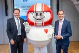 Minister Totschnig, Helmi und KFV-Direktor Christian Schimanofsky