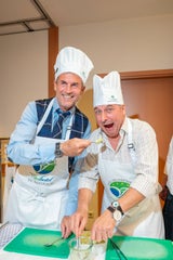 Michael Konsel und Christoph Fälbl essen lieber, als zu kochen.&nbsp;