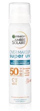 Sonnenschutz auffrischen trotz Make-up: Das sind die besten Produkte dafür