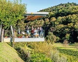 Herrliche Tropfen auf der Panoramaterrasse genießen.&nbsp;
