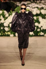 Saint Laurent eröffnet Paris Fashion Week mit Supermodel-Auflauf