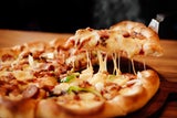 Das ist DER Geheimtipp für den perfekten Rand bei Tiefkühlpizza