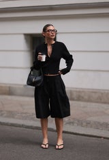 Hot Office Summer: Trendige Bürolooks für '30-Grad'-Tage