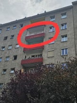 STurz von Balkon Frau Penzing