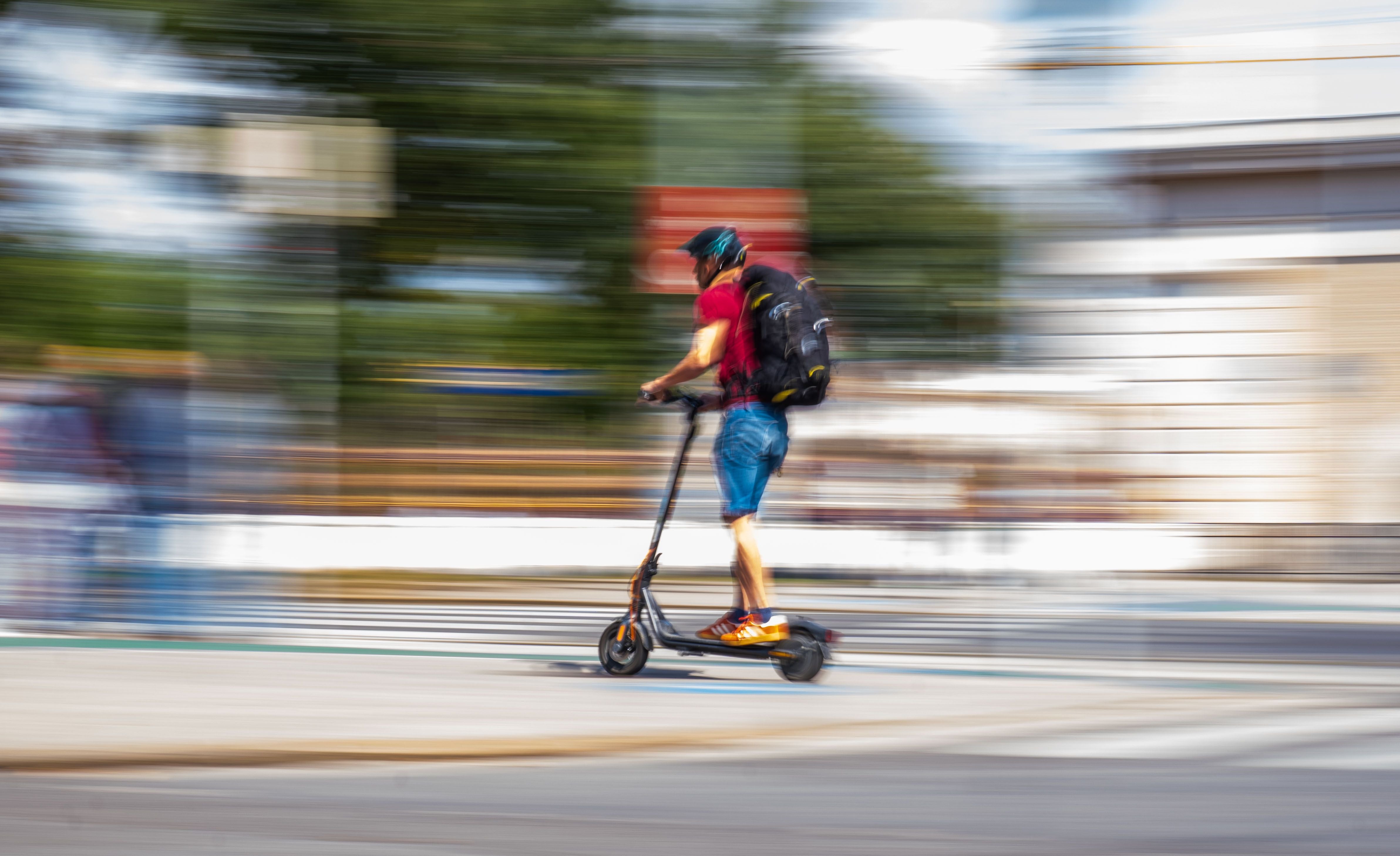Helmpflicht-Streit bei E-Scootern - Start schon 2026?