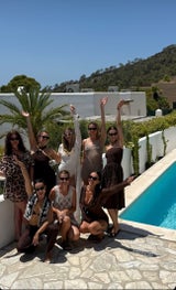 Dragana Stankovic feiert mit ihren Freundinnen auf Ibiza