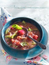 Sommergenuss: Erfrischende Obstsuppen zum Nachkochen