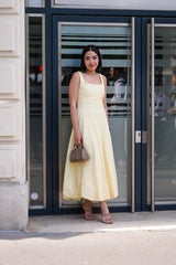 Der ultimative Pack-Hack: Dieses EINE Teil ersetzt drei Outfits im Urlaub