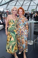 Claudia Gugger Bessinger mit Inge Klingohr