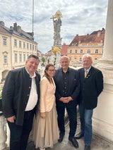 Herzlich willkommen geheißen wurde der Unternehmer Jürgen Hesz von Bürgermeisterin Carmen Jeitler-Cincelli, Vizebürgermeister Markus Riedmayer und Vizebürgermeister Jowi Trenner. 