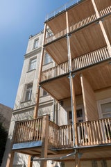 Holzbalkonturm Döbling