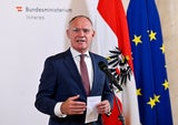 Nach Kirk-Mord: FPÖ-General fordert Rücktritt von Karner