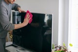Fast jeder tut es! Aber diese 3 Dinge sollten Sie mit Küchenrolle lieber nicht putzen