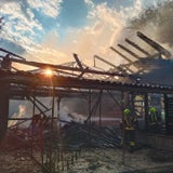 Die Bekämpfung des Feuers erfolgte unter schwerem Atemschutz.  