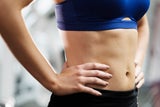 Flacher Bauch im Sitzen: Mit diesem Workout schmilzt Ihr Bauchfett