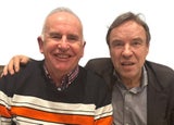 Luke Comer (l.) und Siegmund Kahlbacher (r.) buhlen um den Song Contest.