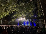 Ambros ließ mit Hit-Feuerwerk den Park beben