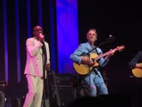 Mike and the Mechanics: Hit-Feuerwerk mit Hüft-Bruch