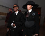 Schwanger: Rihanna überrascht mit Babybauch bei der Met Gala 2025