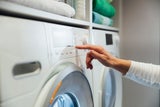 Geheimer Knopf an der Waschmaschine: Das steckt dahinter!