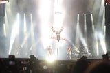 "Kopfüber"-Robbie Williams lässt Klagenfurt ausflippen