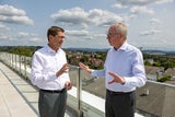 "Keine neuen Netzgebühren für private Netzeinspeiser von PV-Strom", fordern die Energie-Landesräte von Niederösterreich und Oberösterreich, Stephan Pernkopf (r.) und Markus Achleitner (l.)  