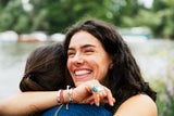 Die kleine Schwester der Liebe – die Freundschaft – schenkt Vertrauen, Nähe und Trost in allen Phasen des Lebens.&nbsp;&nbsp;