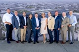 Rewe Group bekennt sich zum Wirtschaftsstandort Österreich: Hans Wimmer (Bürgermeister Biedermannsdorf), Robert Weber (Bürgermeister Guntramsdorf), Christian Hörner (Geschäftsführer Lager &amp; Transport bei REWE International AG), Isabella Handler (Gesamtprojektleiterin ), Marcel Haraszti (Vorstand der REWE International AG), Johanna Mikl-Leitner (Landeshauptfrau), Robert Nagele (BILLA Vorstand), Herbert Janschka (Bürgermeister Wiener Neudorf), Helmut Miernicki (ecoplus), Martin Fassl (ecoplus).