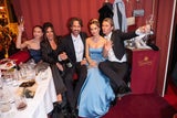 Shania und Davina Geiss mit Simone Thomalla, Michael Lameraner und Adi Weiss