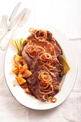 Österreichische Klassiker leicht gemacht: So gelingen Schnitzel, Gulasch & Co.