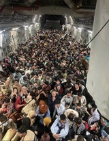 Deutsche Maschine hebt fast leer in Kabul ab