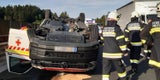 Rettungs-Auto crasht auf der Autobahn: Patientin verletzt