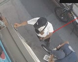 Diebstahl: Polizei sucht diese Männer