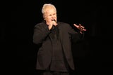 „Keinen Millimeter nach rechts!“ Grönemeyer wird bei Unplugged-Show in Wien laut