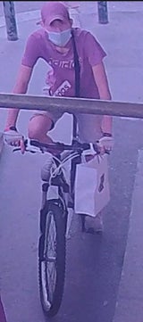 Diebstahl: Polizei sucht diese Männer
