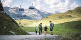 Familie wandert