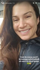 Kristina Worseg berichtet lachend von "Schwangerschaftsübelkeit".&nbsp;