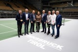Von links nach rechts: Florian Phleps (Geschäftsführer Tirol Werbung), Georg Willi (Bürgermeister von Innsbruck), Josef Geisler (Landeshauptmann-Stellvertreter und Sportlandesrat von Tirol), Tanja Knob (Head of Marketing &amp; Communication Innsbruck Tourismus), Herwig Straka (Davis-Cup-Veranstalter und CEO e|motion group), Markus Winkler (Regionaldirektor für Tirol und Vorarlberg der Generali Versicherung AG), Stefan Koubek (ÖTV-Davis-Cup-Kapitän) und Thomas Schweda (ÖTV-Geschäftsführer)