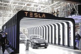 Elon Musk eröffnet seine riesige Tesla-Fabrik bei Berlin