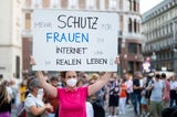 Lichtermeer: Tausende gedenken verstorbener Ärztin