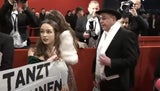 Klima-Aktivisten sorgen für Schockmoment