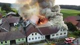 14 Feuerwehren bei Bauernhof-Brand im Einsatz