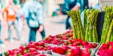Erdbeeren und Spargel