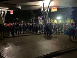 Chaos bei Abreise von Helene-Konzert